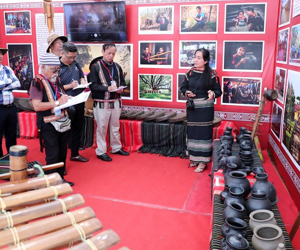 Doc dao am thuc truyen thong cac dan toc vung Tay Nguyen - Anh 6