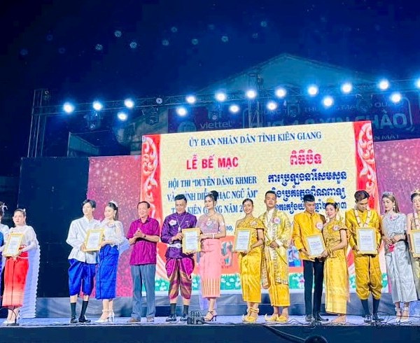 Tôn vinh bản sắc văn hóa đồng bào Khmer ở Kiên Giang - Anh 3