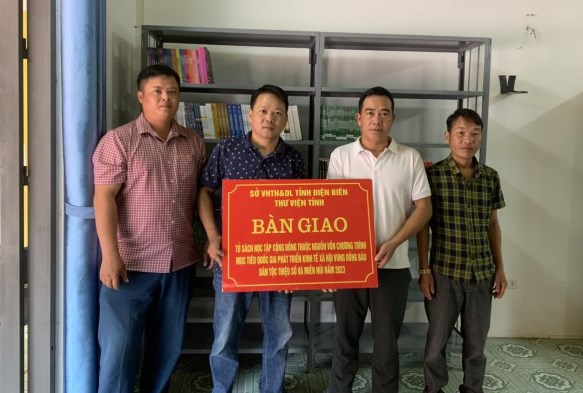 Dien Bien xay dung 52 tu sach cong dong vung dong bao dan toc thieu so - Anh 1