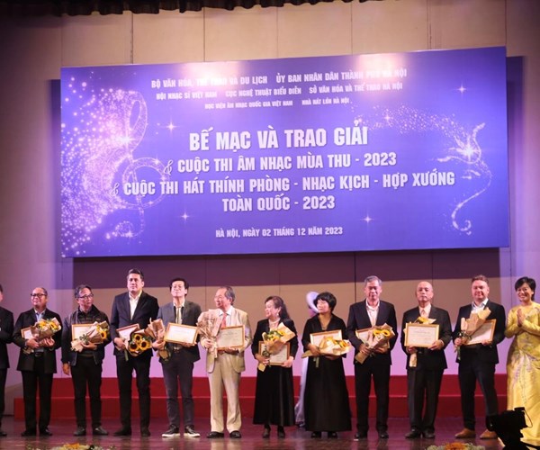 Trao giải Cuộc thi Âm nhạc Mùa thu - 2023 và Cuộc thi hát Thính phòng - Nhạc kịch - Hợp xướng toàn quốc - 2023 - Anh 5