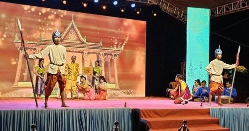 An Giang đón Bằng công nhận Nghệ thuật trình diễn sân khấu Dì kê là di sản văn hóa phi vật thể quốc gia - Anh 2