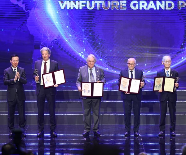 Giải thưởng VinFuture 2023 vinh danh bốn công trình khoa học “Chung sức toàn cầu” - Anh 5