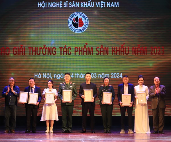 Giải thưởng Sân khấu 2023: Nhìn thẳng vào vướng mắc, khó khăn để tháo gỡ và phát triển - Anh 4