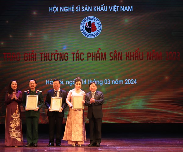 Giải thưởng Sân khấu 2023: Nhìn thẳng vào vướng mắc, khó khăn để tháo gỡ và phát triển - Anh 5