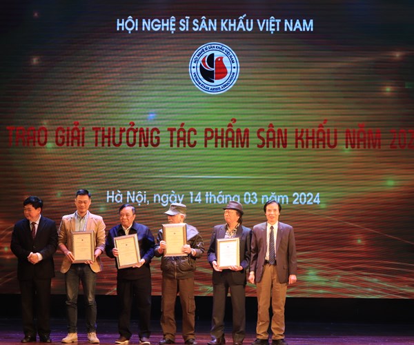 Giải thưởng Sân khấu 2023: Nhìn thẳng vào vướng mắc, khó khăn để tháo gỡ và phát triển - Anh 1
