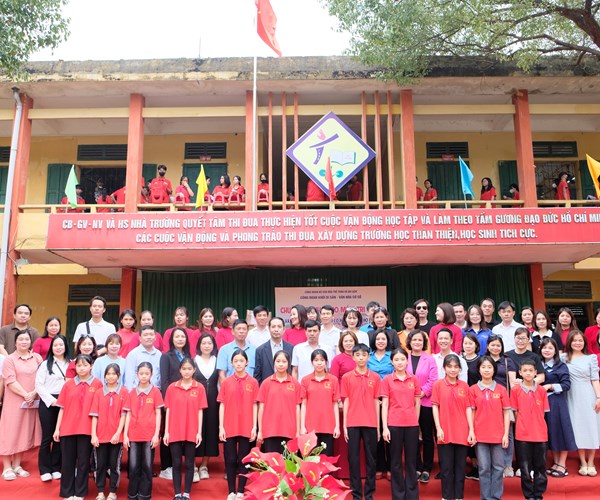 Công đoàn Khối Di sản - Văn hóa cơ sở với Chương trình “Gieo mầm tri thức” và tặng quà cho học sinh có hoàn cảnh khó khăn - Anh 5