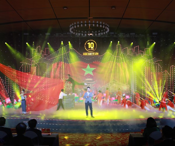 Hà Nội: Quận Nam Từ Liêm kỷ niệm 10 năm thành lập và đón nhận Huân chương Lao động hạng Nhì - Anh 2