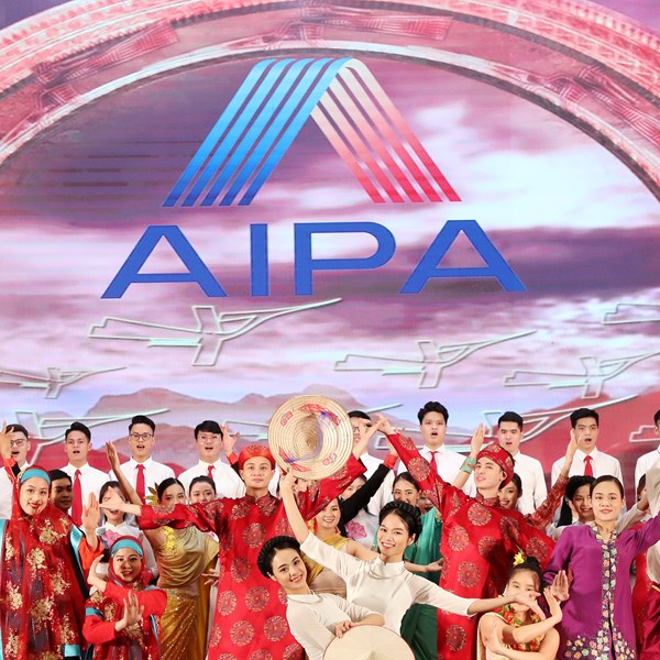 Chủ tịch Quốc hội kiểm tra công tác tổ chức Đại hội đồng AIPA 41 - Anh 3
