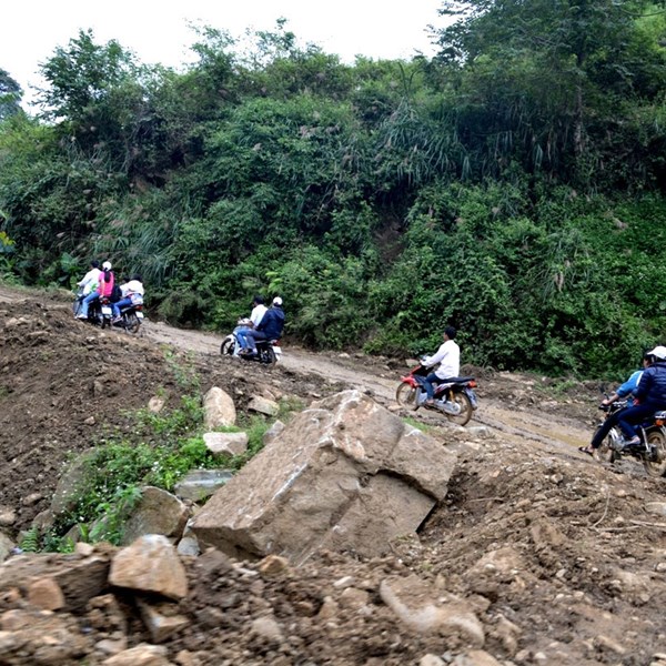 Hạnh phúc trên những hành trình du lịch từ thiện - Anh 1