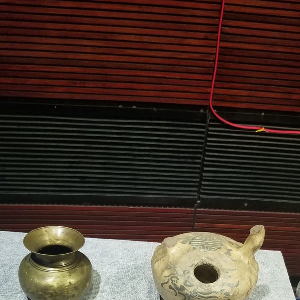 Bảo tàng Hà Nội tiếp nhận gần 1.000 hiện vật quý - Anh 2