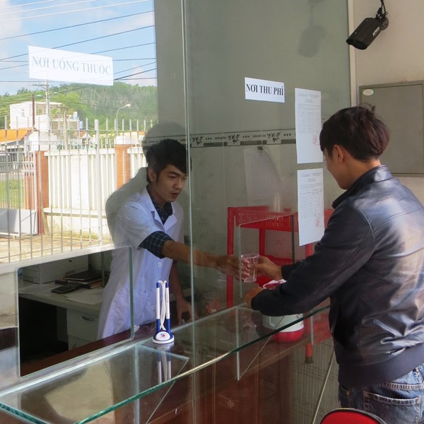 Khánh Hòa: Còn nhiều khó khăn trong điều trị Methadone - Anh 1