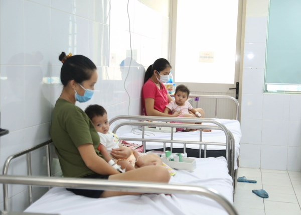 Bệnh nhân sởi tăng gấp đôi so với mọi năm - Anh 1