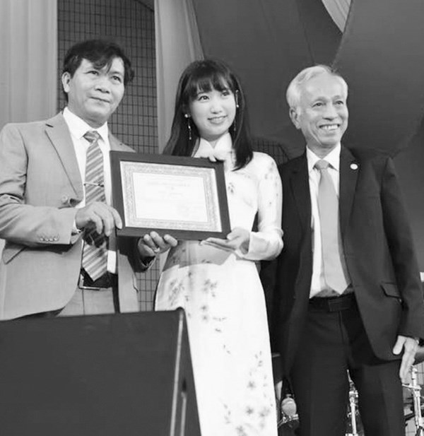 Hội An: Trao giấy chứng nhận “Đại sứ thiện chí” cho ca sĩ Ueno Yuuka - Anh 1