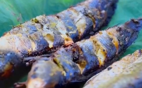 Thơm lừng món cá đốt rơm - Anh 2