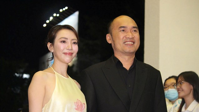 Niềm vui vỡ oà của nghệ sĩ tại Liên hoan Phim Việt Nam lần thứ XXIV