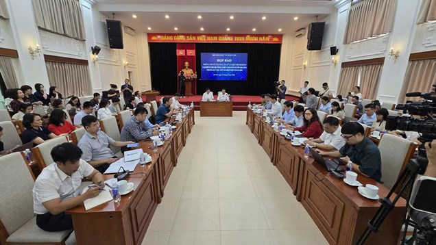 Công bằng nhưng không cào bằng
