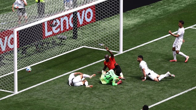Lukaku giúp Bỉ thoát thua trước Ai Cập
