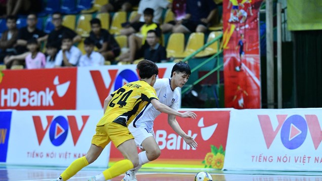 Thái Sơn Nam TP.HCM bất bại vào bán kết, Tân Hiệp Hưng giành vé phút chót