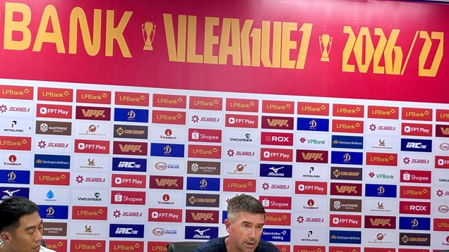 HLV Harry Kewell tiết lộ bí quyết giúp CLB Hà Nội đánh bại CAHN