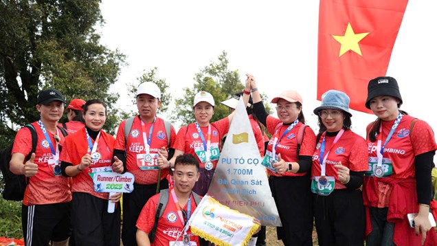 Hơn 1.250 VĐV chinh phục đỉnh núi Pu Tó Cọ, khám phá lòng chảo Mường Thanh