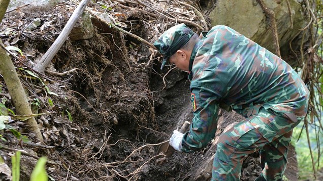 Hành trình tìm hài cốt liệt sĩ tại “lò vôi thế kỷ”