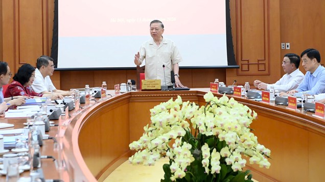  Tổng Bí thư, Chủ tịch nước: Nhận diện đầy đủ và sớm khắc phục “bốn khoảng trống”, quán triệt “ba chuyển dịch lớn” về phát triển văn hoá