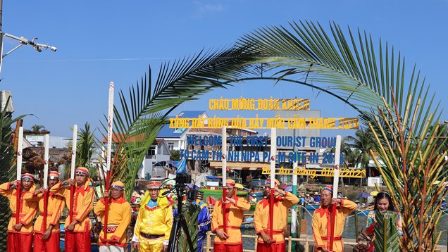 Trải nghiệm văn hóa miền biển tại lễ Cầu ngư Hội An Đông