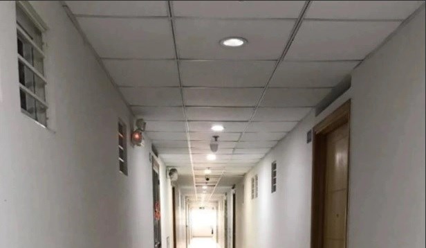 Cô gái “trốn” hàng xóm: Thói quen kỳ lạ nhưng lý do được nhiều người cảm thông