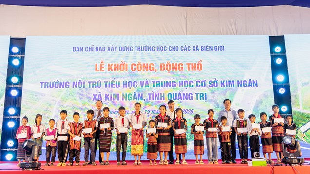 Bộ trưởng Nguyễn Văn Hùng dự lễ khởi công xây dựng trường phổ thông nội trú liên cấp tại Quảng Trị