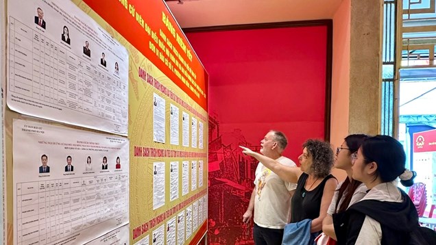 Các di tích ở Thủ đô rộn ràng chuẩn bị Ngày hội bầu cử