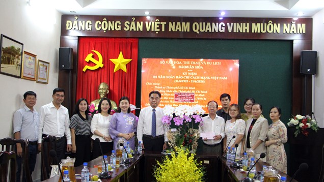 Lãnh đạo TP.HCM thăm, chúc mừng Báo Văn Hóa nhân Ngày Báo chí Cách mạng Việt Nam