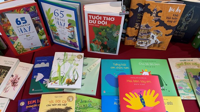 Giữ trẻ em ở lại với văn chương