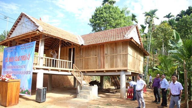 Hiện thực hóa giấc mơ an cư cho đồng bào Ca Dong