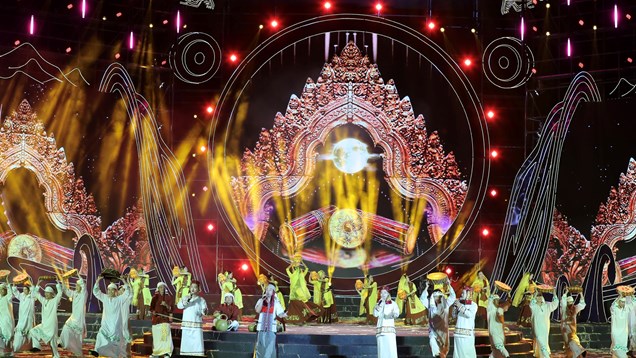 Phát triển văn hoá, con người làm nền tảng và động lực cho phát triển bền vững đất nước