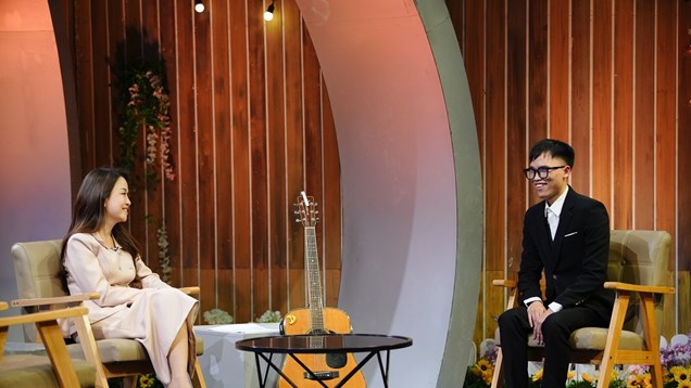 Những “bước đi trong hy vọng” của chàng trai khiếm thị  