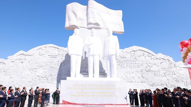 Tổng Bí thư Tô Lâm và phu nhân dự khánh thành Công viên Hữu nghị Lào - Việt Nam