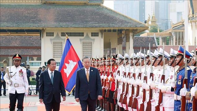 Lễ đón trọng thể Tổng Bí thư Tô Lâm thăm cấp Nhà nước tới Vương quốc Campuchia