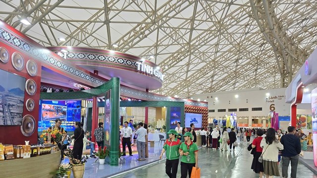 Toàn cảnh triển lãm Hội chợ mùa Xuân lần thứ nhất năm 2026