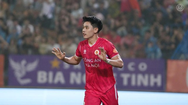 Highlight CAHN vs SLNA: Đình Bắc lập hat-trick, chiến thắng tưng bừng
