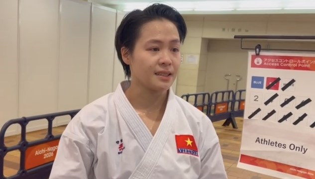 Trung sĩ Nguyễn Ngọc Trâm “bắn” tiếng Anh như gió, nghẹn ngào ôm HCV ASIAD