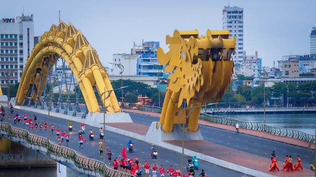 Những hình ảnh ấn tượng tại giải AirAsia RedRun Đà Nẵng 2026