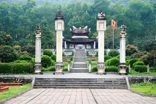 Thăm nơi yên nghỉ Đại danh y Hải Thượng Lãn Ông Lê Hữu Trác được UNESCO vinh danh - Anh 1