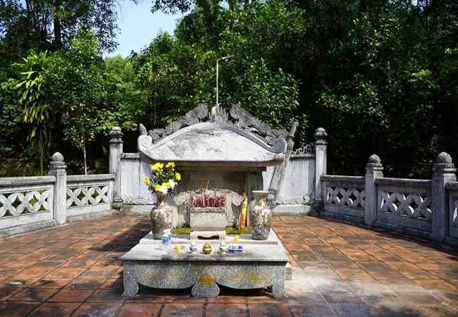 Thăm nơi yên nghỉ Đại danh y Hải Thượng Lãn Ông Lê Hữu Trác được UNESCO vinh danh - Anh 4