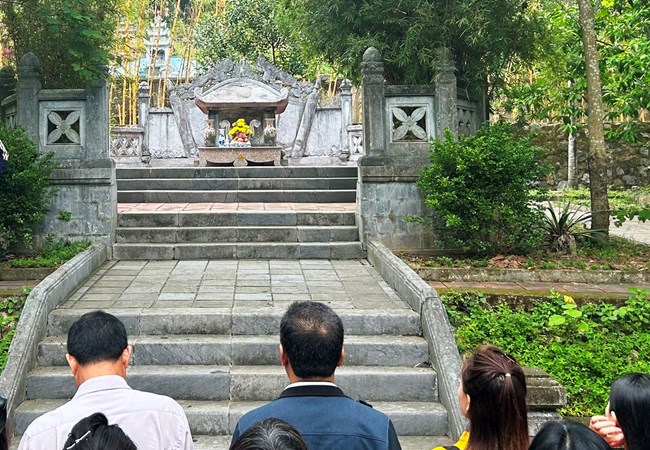 Thăm nơi yên nghỉ Đại danh y Hải Thượng Lãn Ông Lê Hữu Trác được UNESCO vinh danh - Anh 5