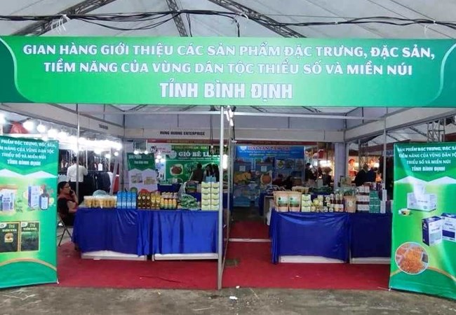 Hơn 250 gian hàng tham gia Hội chợ Công thương vùng Bắc Trung Bộ - Nghệ An - Anh 1
