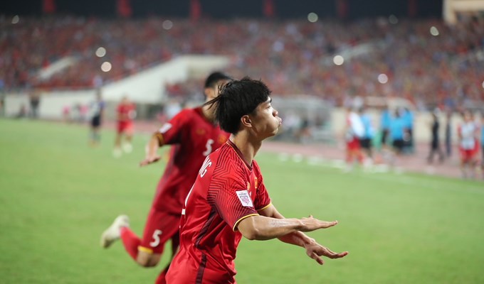 Thắng chung cuộc Philippines 4-2, Việt Nam vào chung kết - Anh 2