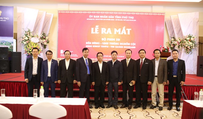 Ra mắt bộ phim song ngữ 3D 