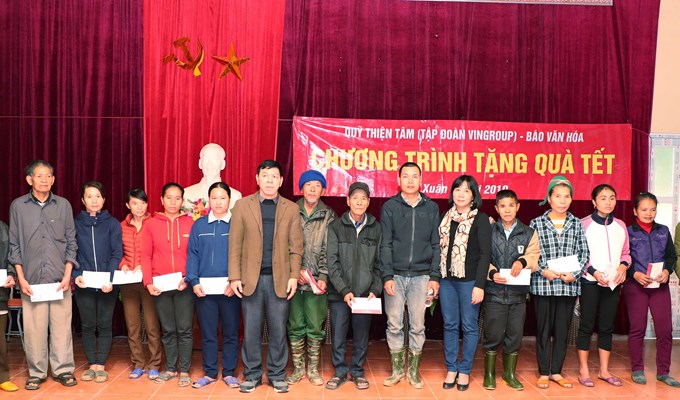 Về miền Tây xứ Nghệ trao quà Tết - Anh 1