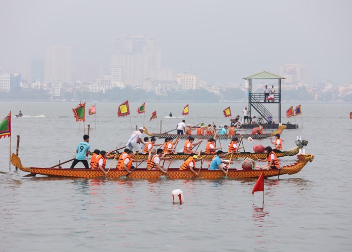Sôi động Giải Bơi chải thuyền rồng Hà Nội mở rộng - Anh 2