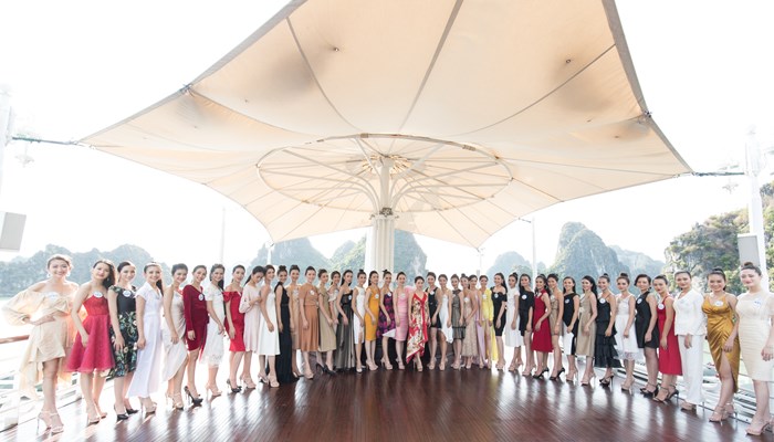 Thí sinh Miss World catwalk trên du thuyền - Anh 1